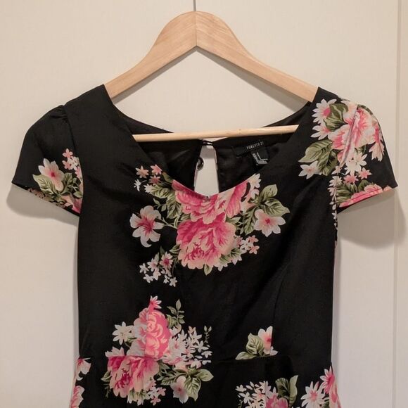 EUC Forever 21 S Backless Keyhole Black and Pink Floral A-Line Dress - Picture 2 of 6